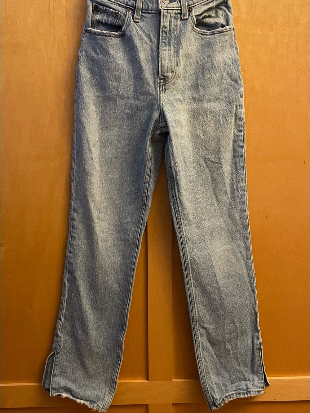 Abercrombie & Fitch The ’90s Straight Ultra High Rise Jeans with ankle slit
